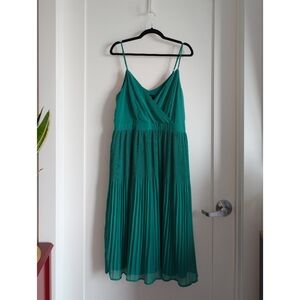LULUS | Love for You Green Pleated Midi Dress